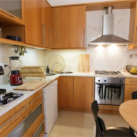 Bright 2br W/ Tagus View | By Airnest * Lisboa