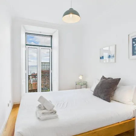 Bright 2br W/ Tagus View | By Airnest Apartament Lizbona