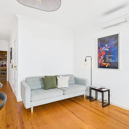Bright 2br W/ Tagus View | By Airnest Lizbona