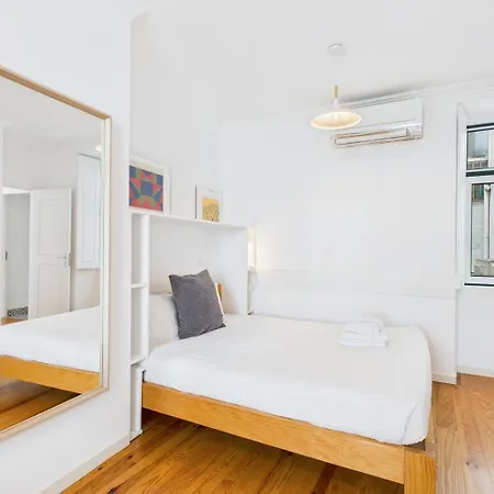 Bright 2br W/ Tagus View | By Airnest 아파트 리스본